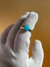 Load image into Gallery viewer, Kingman Turquoise Ring Size 7.5