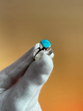 Load image into Gallery viewer, Kingman Turquoise Ring Size 7.5