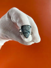 Load image into Gallery viewer, Dark Moon Hubei Turquoise Ring size 7.25
