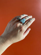 Load image into Gallery viewer, Dark Moon Hubei Turquoise Ring size 7.25