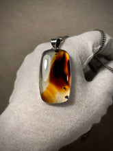 Load image into Gallery viewer, Montana Agate Statement Pendant