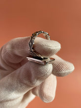 Load image into Gallery viewer, Hubei Turquoise Ring size 7.5