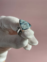 Load image into Gallery viewer, Dark Moon Hubei Turquoise Ring size 7.25